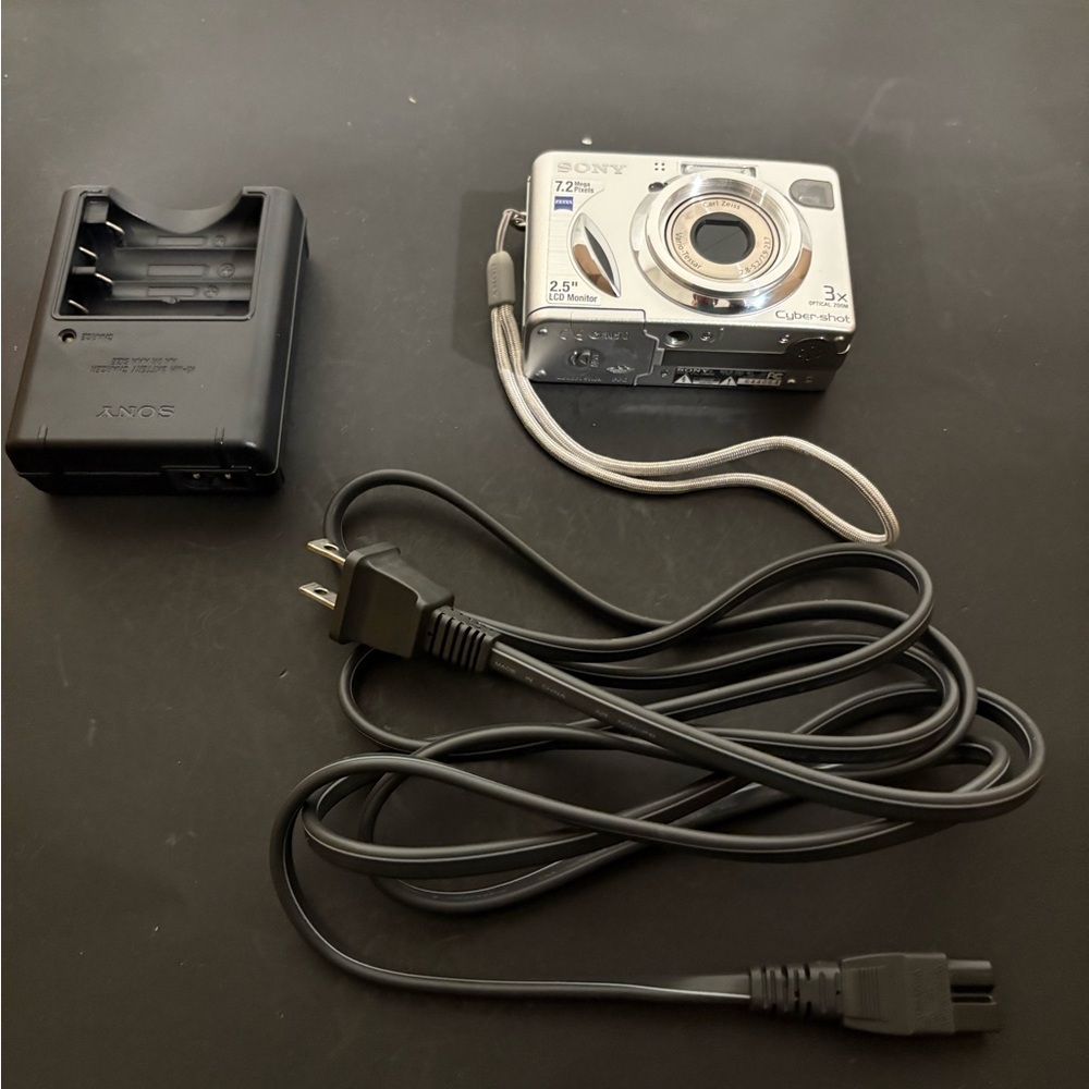 Sony Cybershot DSC-W7